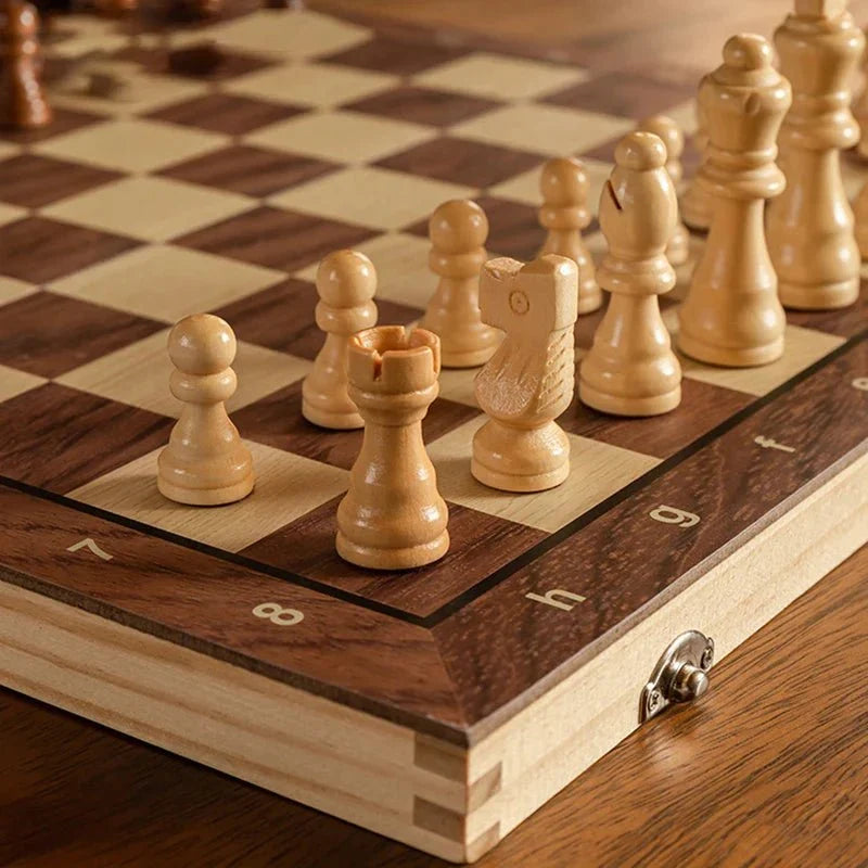 Chess Set Foldable Magnetic Wooden Pieces Travel-Friendly