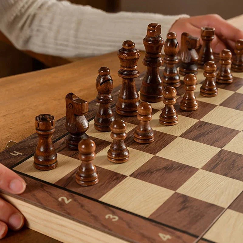Chess Set Foldable Magnetic Wooden Pieces Travel-Friendly