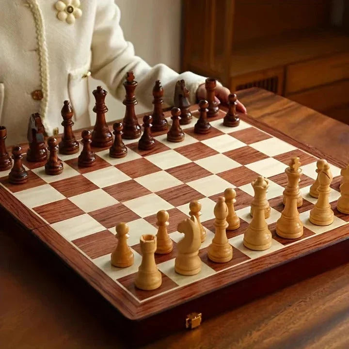 Chess Set Wooden Folding Magnetic Closure With Piece Storage
