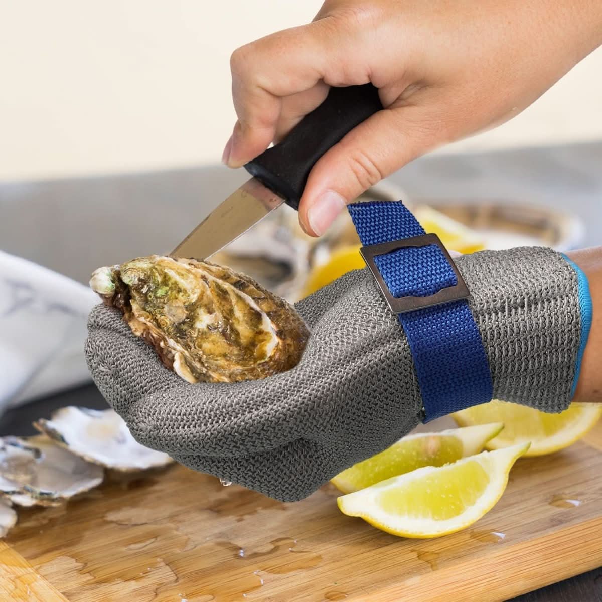 Cut-Resistant Gloves Stainless Steel ANSI A9 Flexible Fit