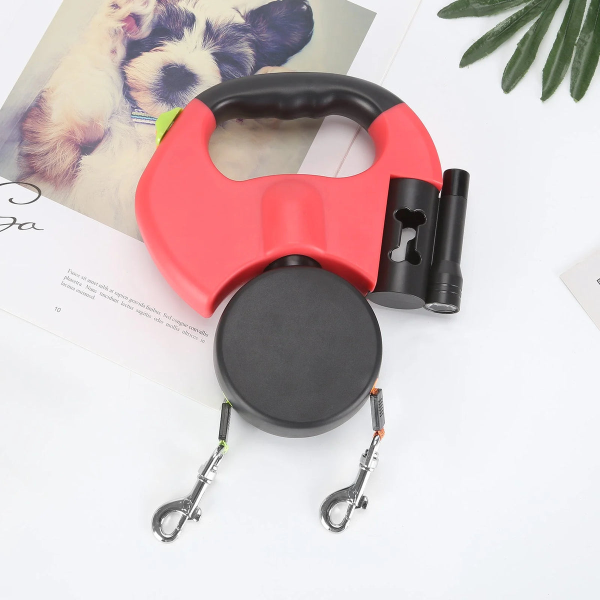 Dual Dog Leash Retractable 360° Swivel LED Light & Reflective Details