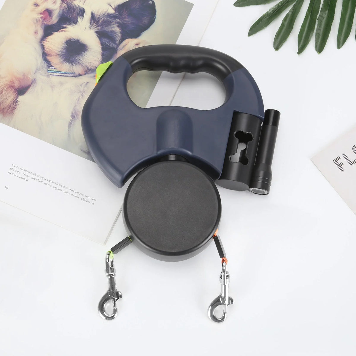 Dual Dog Leash Retractable 360° Swivel LED Light & Reflective Details