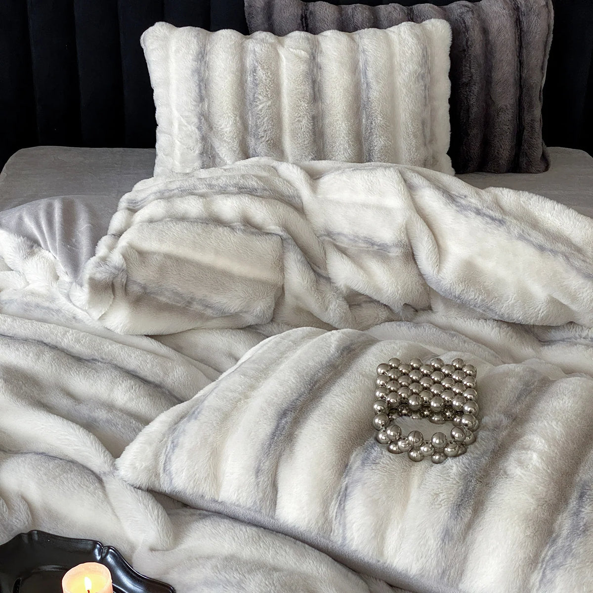 Duvet Cover Set High-Pile Faux Fur Striped 4-Piece