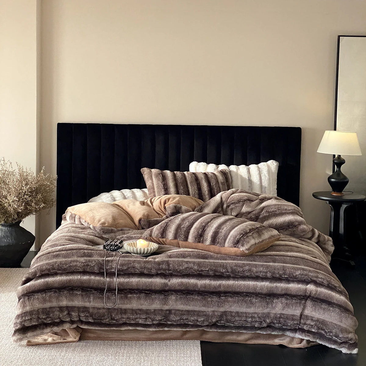 Duvet Cover Set High-Pile Faux Fur Striped 4-Piece