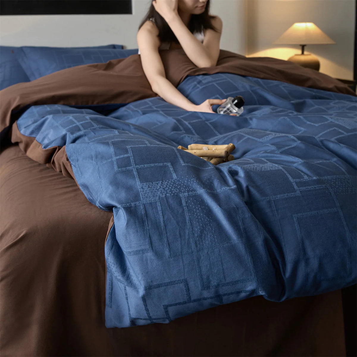 Duvet Cover Set Reversible Jacquard Machine-Washable