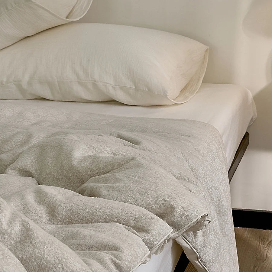 Duvet Lightweight Breathable Climate-Regulating