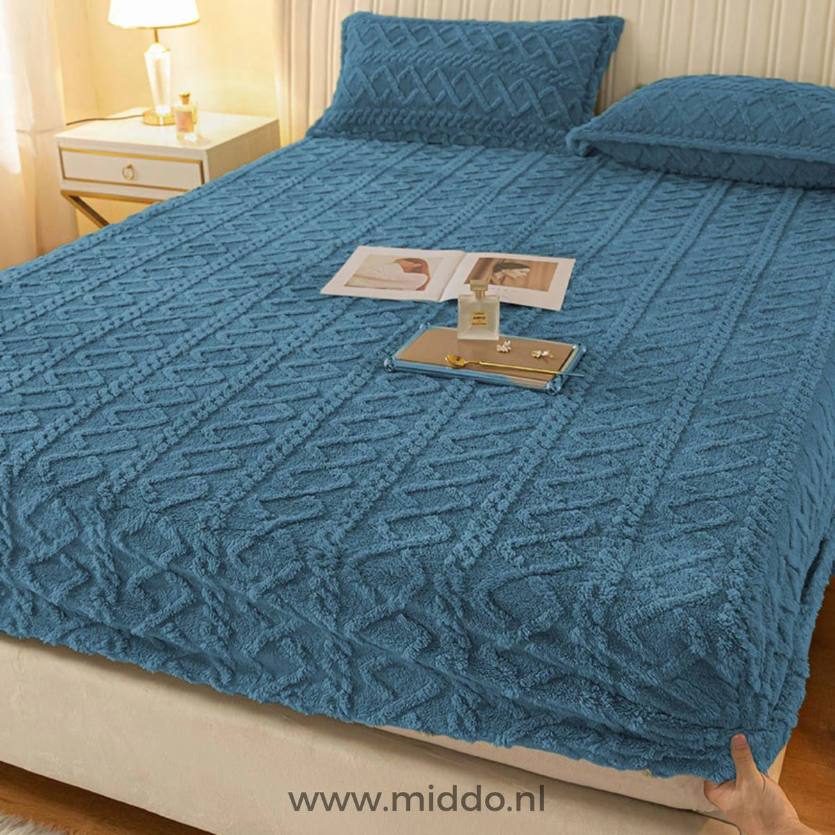 Fitted Sheet Set Velour Fleece All-Around Elastic Pillowcases Included