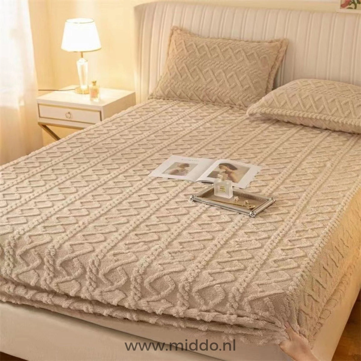 Fitted Sheet Set Velour Fleece All-Around Elastic Pillowcases Included