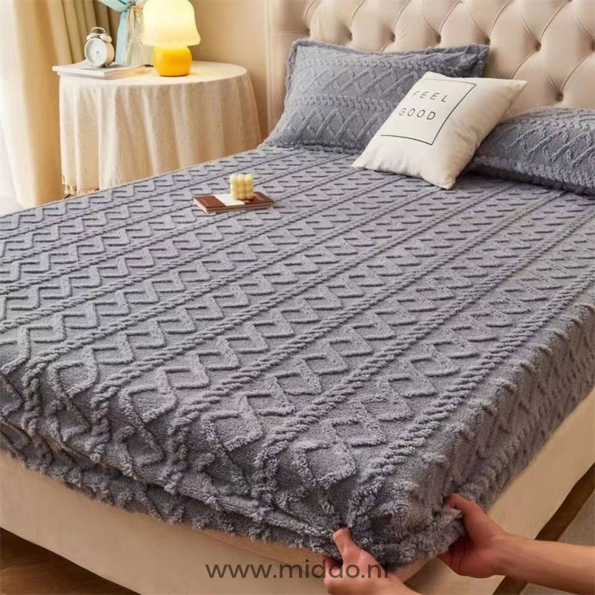 Fitted Sheet Set Velour Fleece All-Around Elastic Pillowcases Included