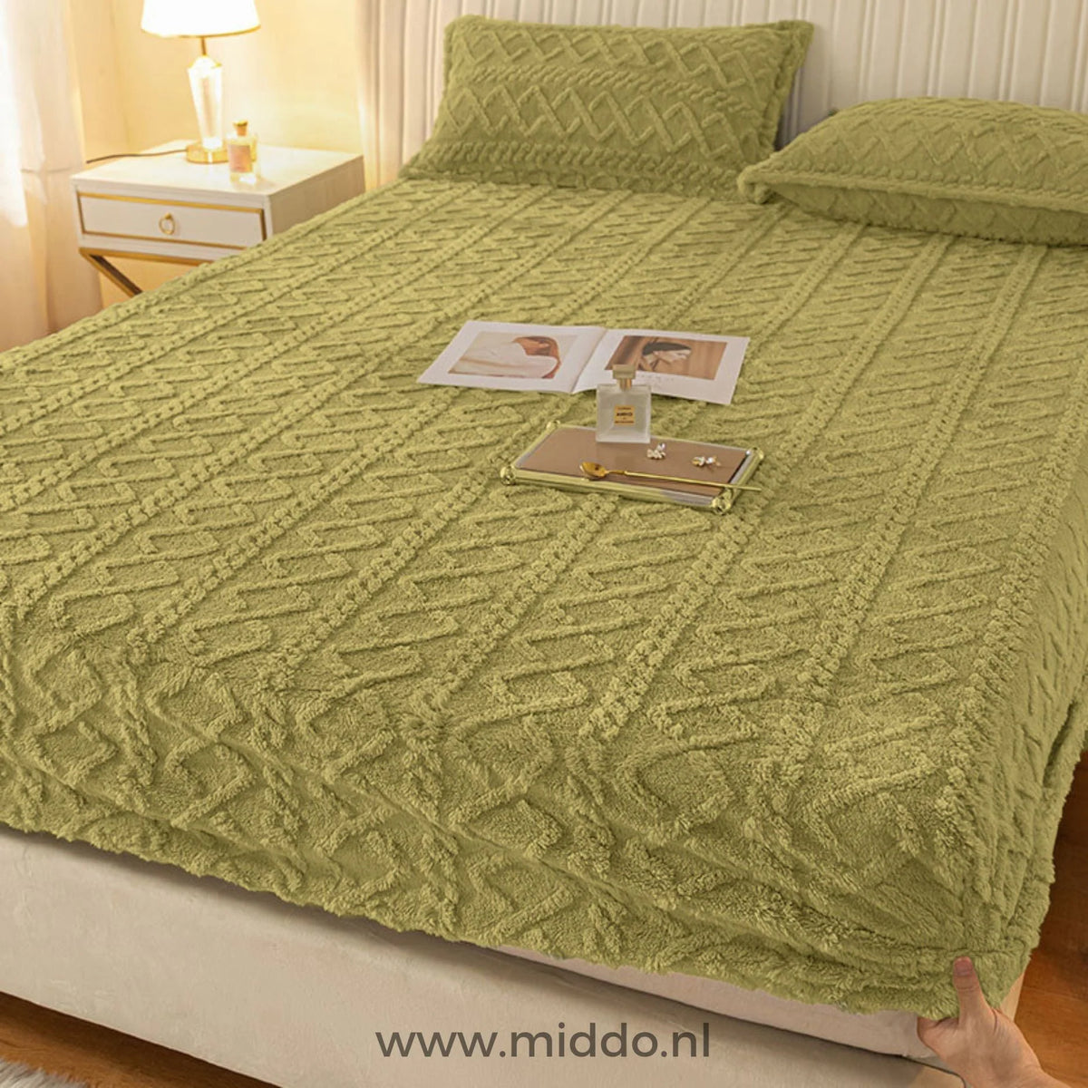 Fitted Sheet Set Velour Fleece All-Around Elastic Pillowcases Included