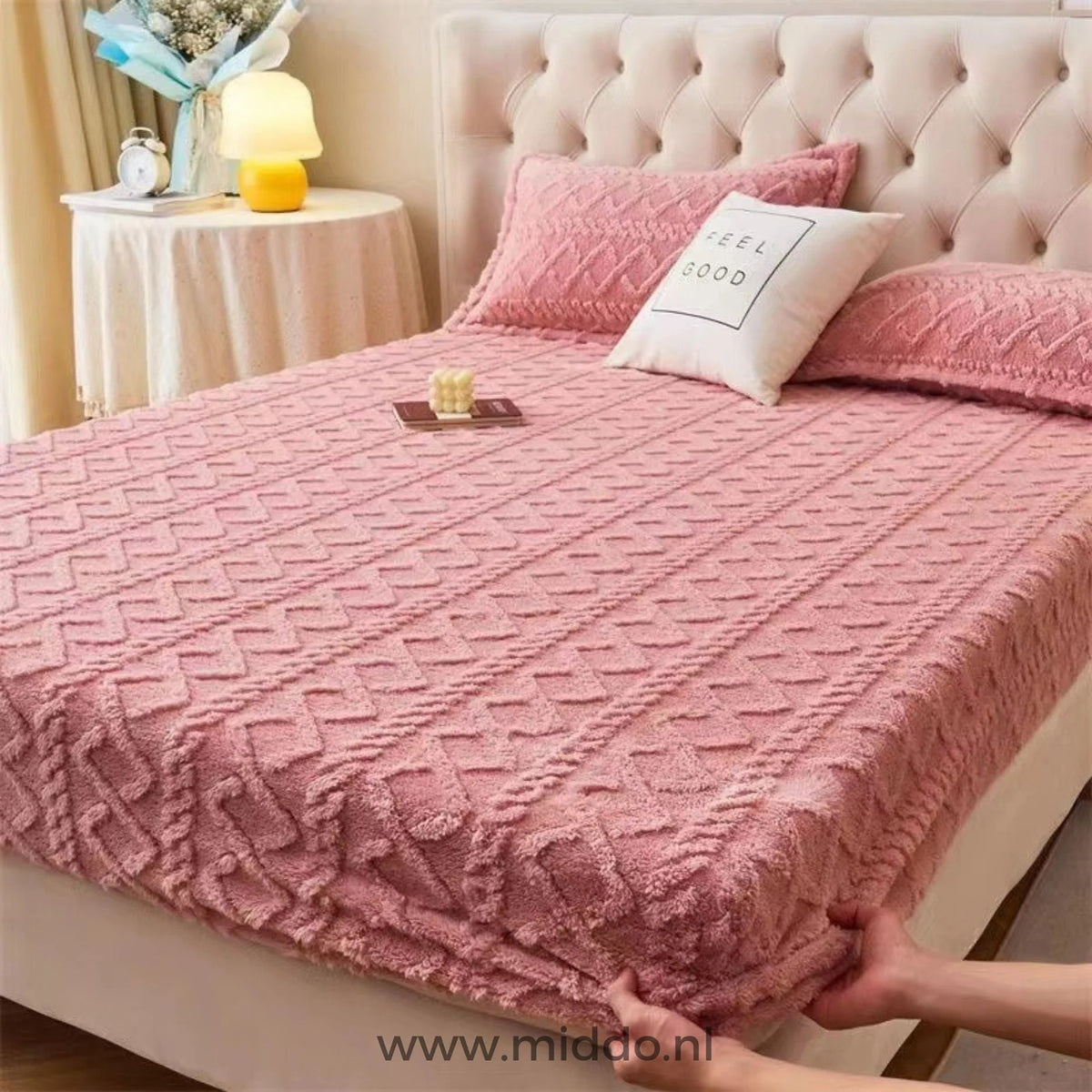 Fitted Sheet Set Velour Fleece All-Around Elastic Pillowcases Included
