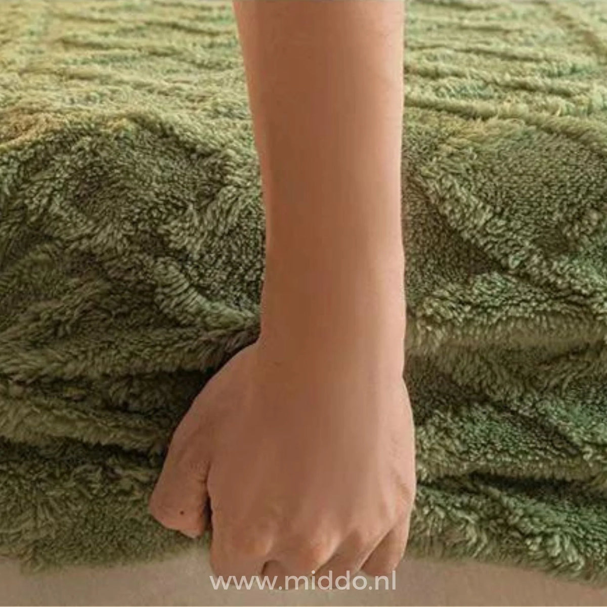 Fitted Sheet Set Velour Fleece All-Around Elastic Pillowcases Included