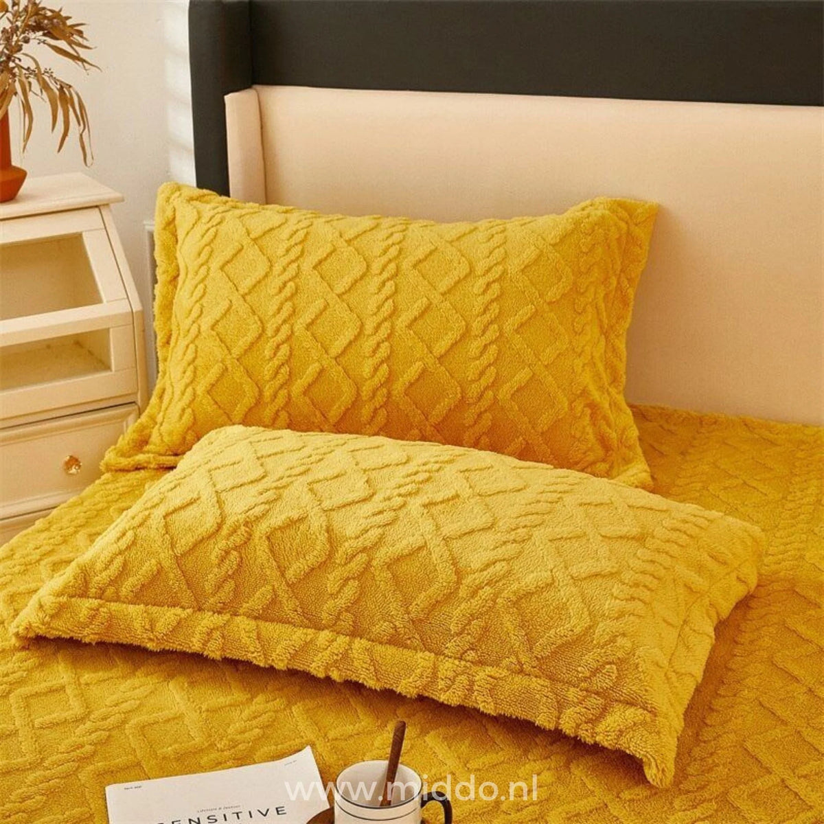 Fitted Sheet Set Velour Fleece All-Around Elastic Pillowcases Included