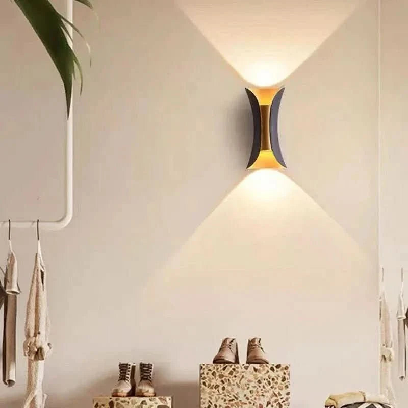 Outdoor LED Wall Light Curved IP65 Weatherproof