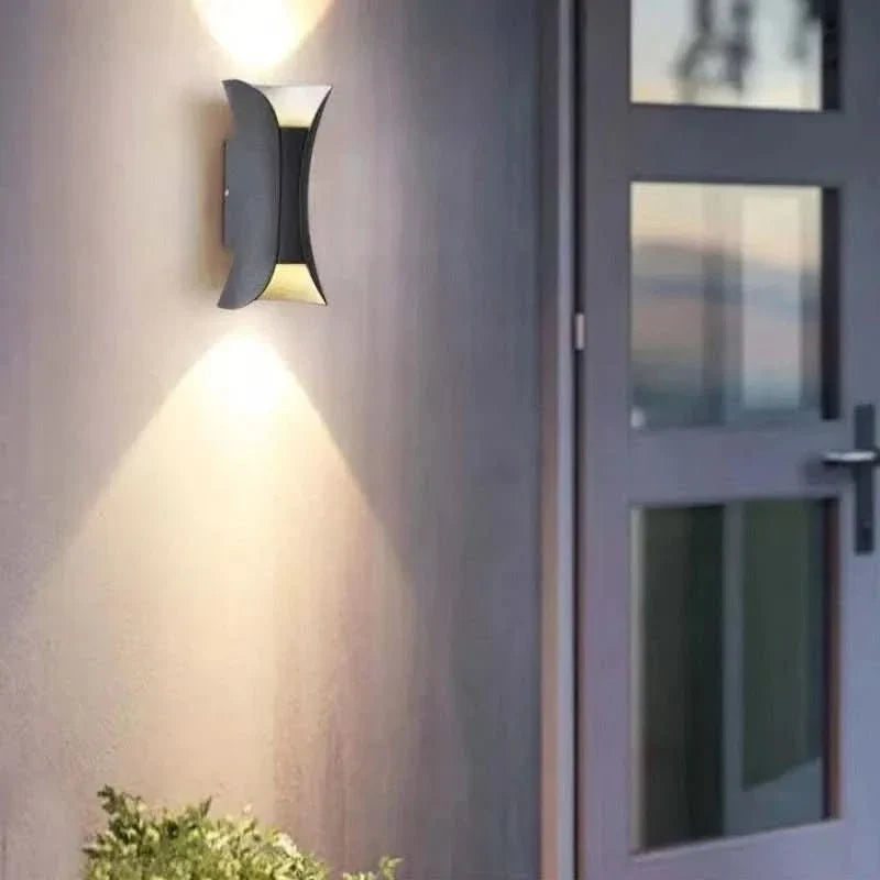 Outdoor LED Wall Light Curved IP65 Weatherproof