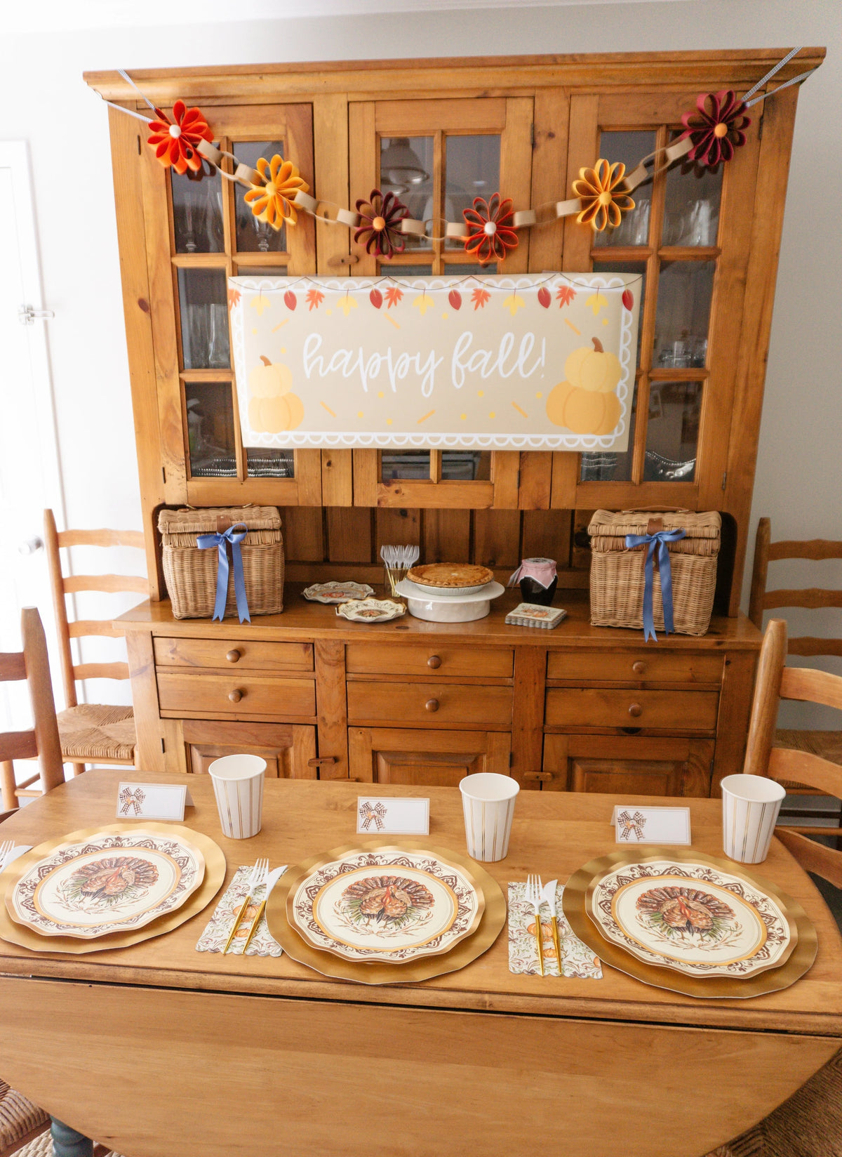 Paper Plates Heavy-Duty Thanksgiving Turkey & Gourd Design