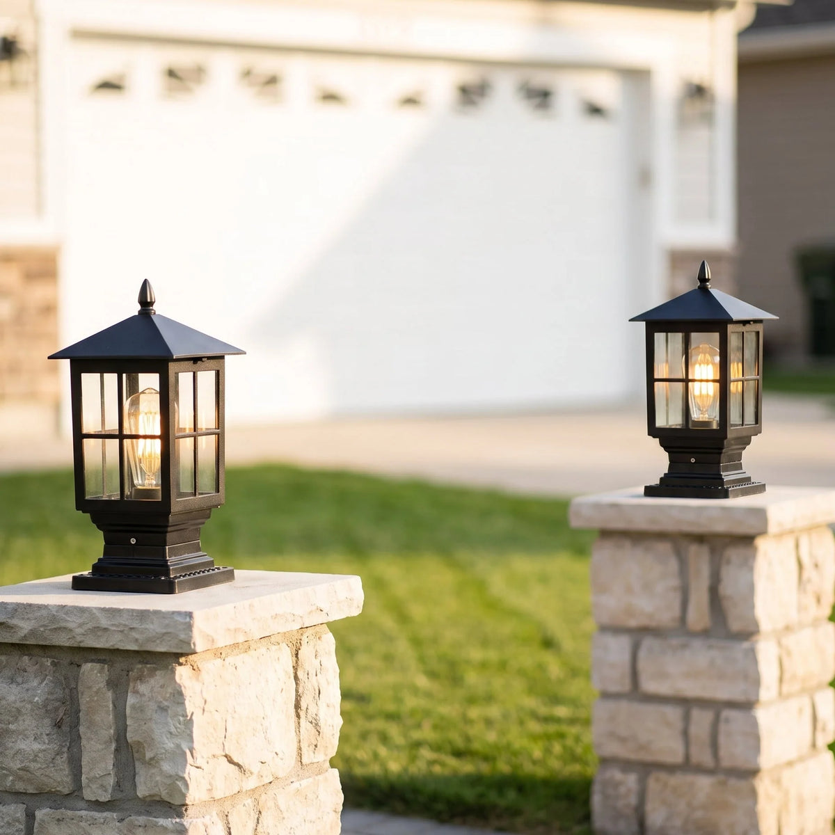 Solar Post Light Solar-Powered Dusk-to-Dawn Three Color Temperatures