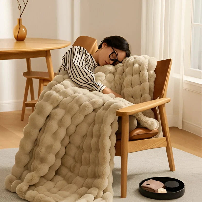 Throw Blanket Soft Plush Machine Washable 100 × 160 cm