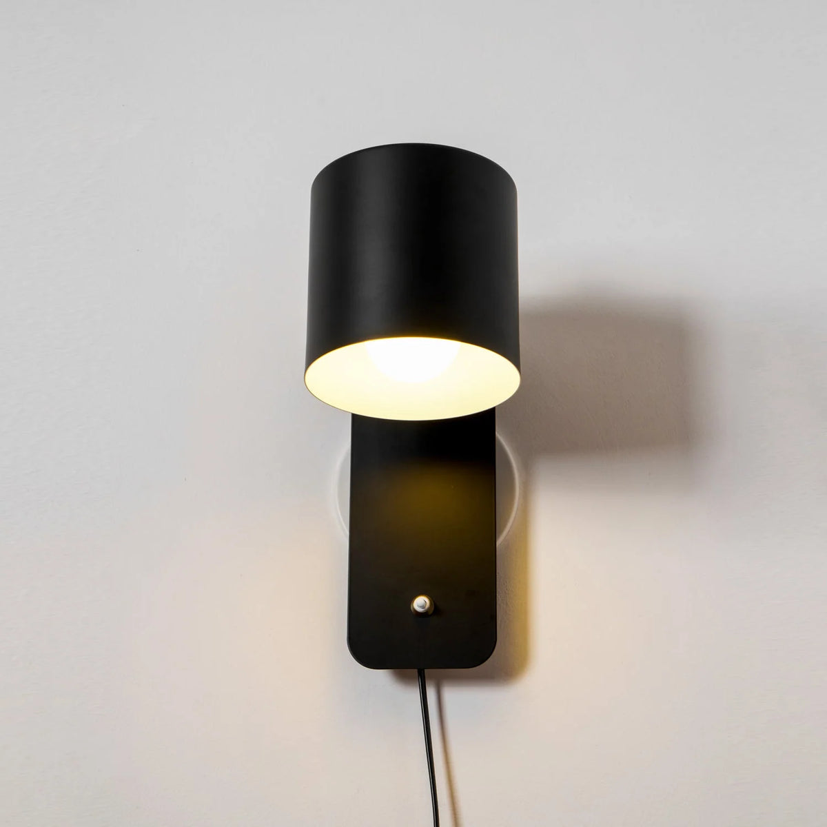 Wall Sconce Plug-In Rotatable Cylinder Design